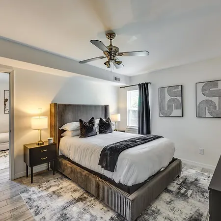 Modern Richmond Home With Deck, Close To Downtown!